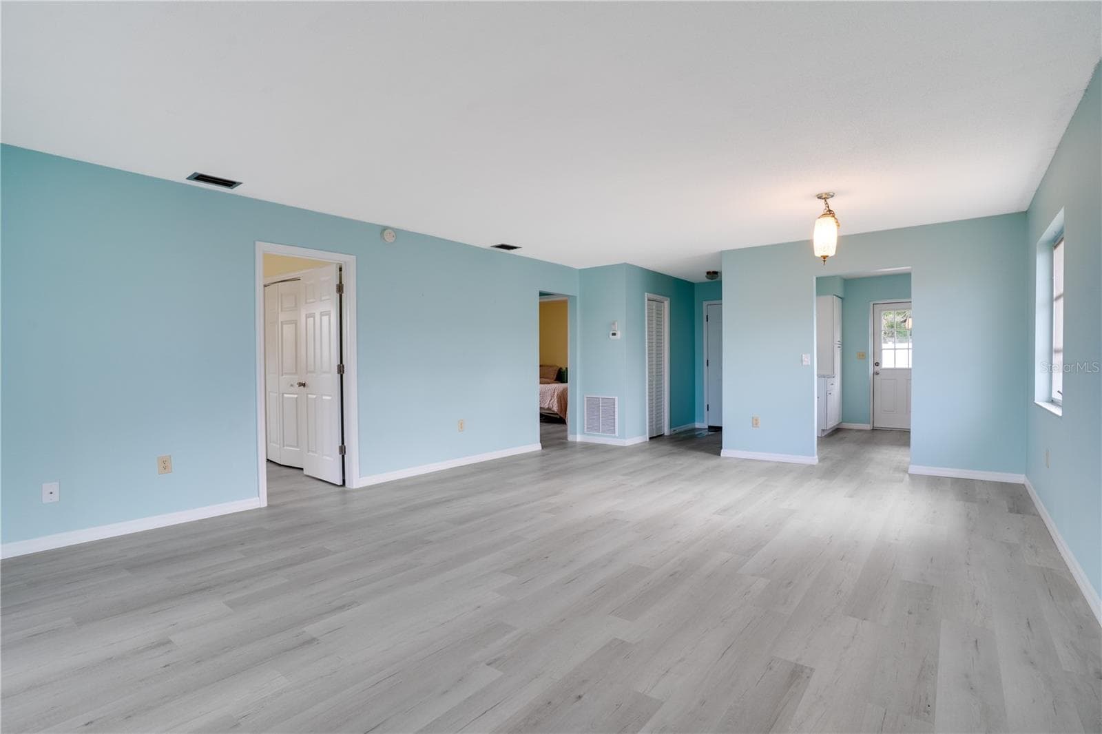 Condominium at 216 FAIR WINDS DR #216, NOKOMIS, photo 7 of 33