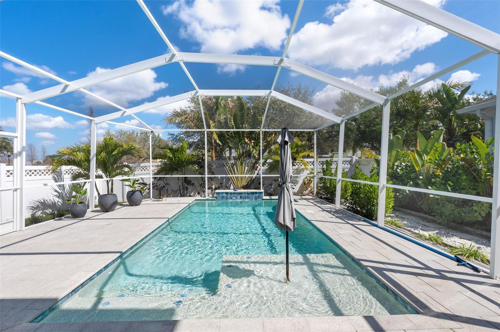 Single Family Residence at 325 SHORE CRAB WAY, APOLLO BEACH, photo 2 of 57
