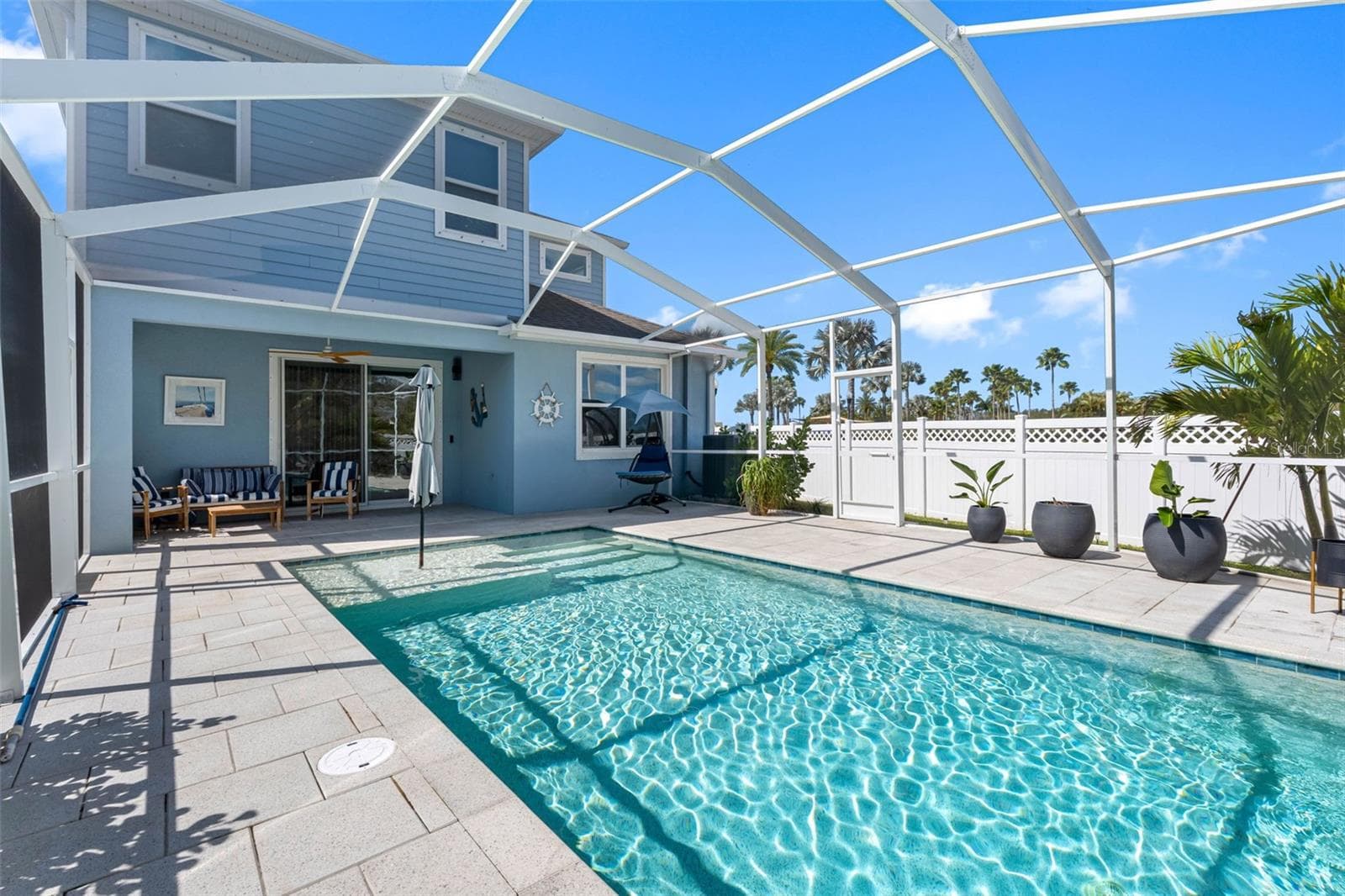 Single Family Residence at 325 SHORE CRAB WAY, APOLLO BEACH, photo 15 of 57
