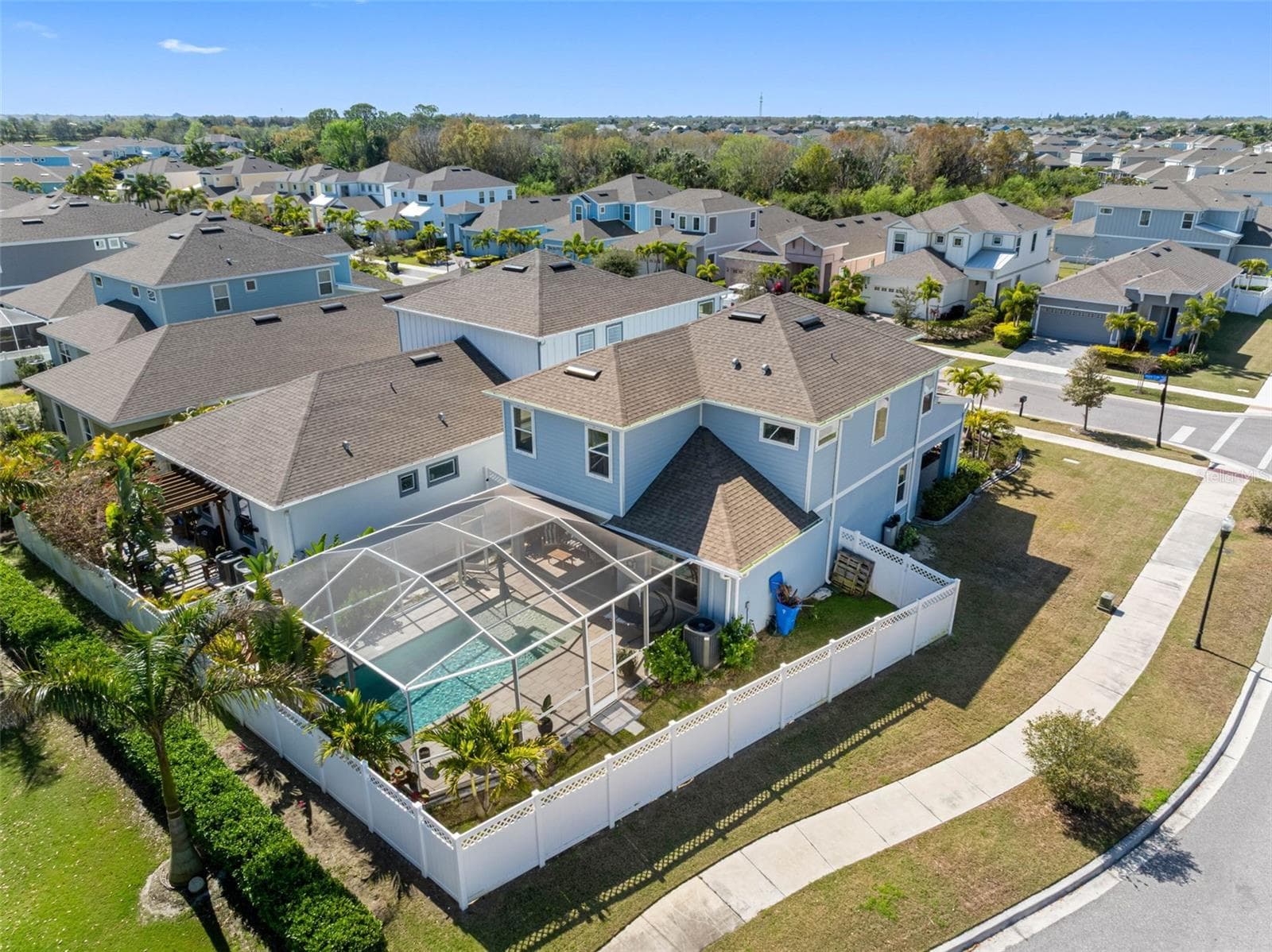 Single Family Residence at 325 SHORE CRAB WAY, APOLLO BEACH, photo 47 of 57