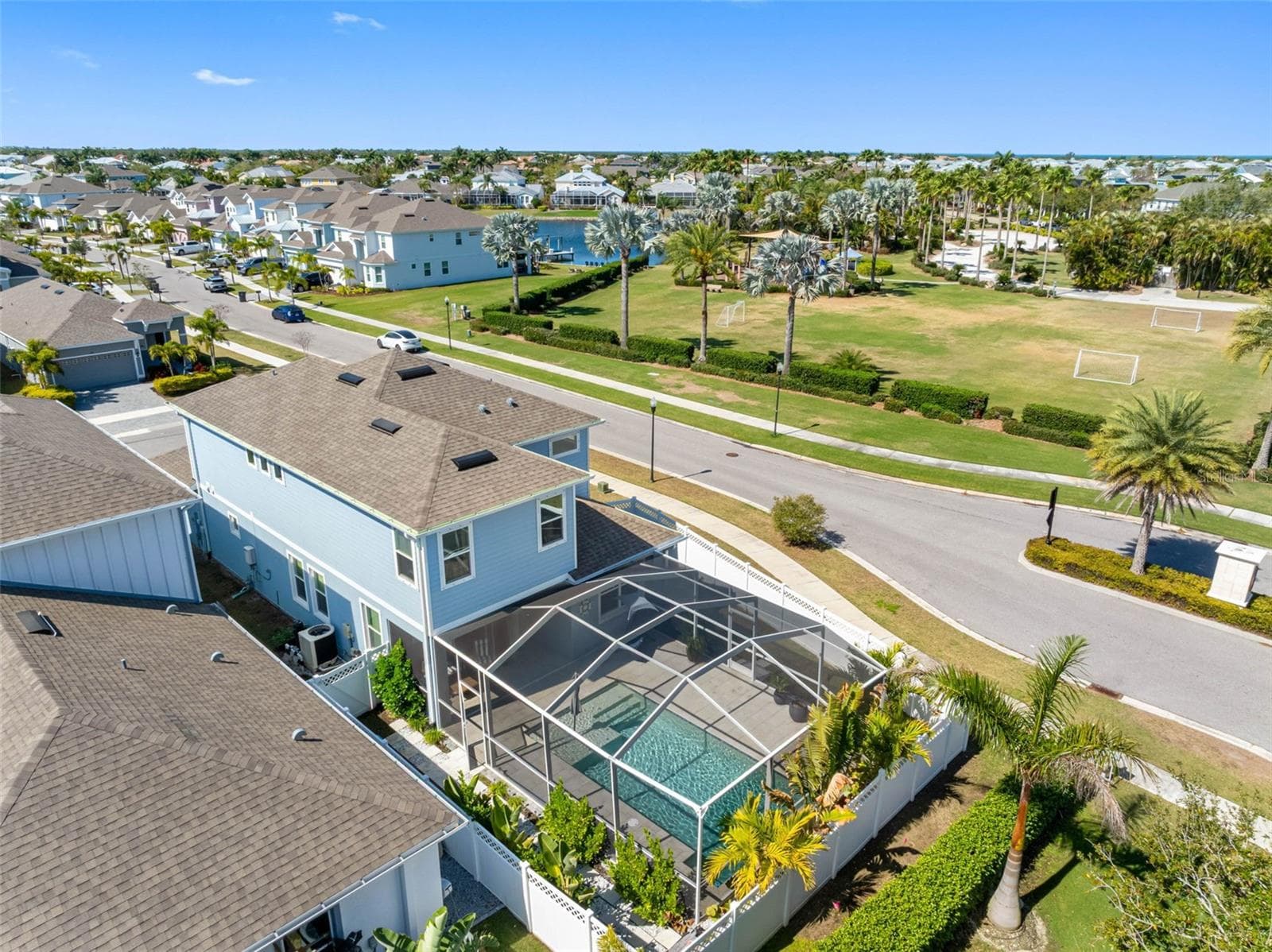 Single Family Residence at 325 SHORE CRAB WAY, APOLLO BEACH, photo 48 of 57