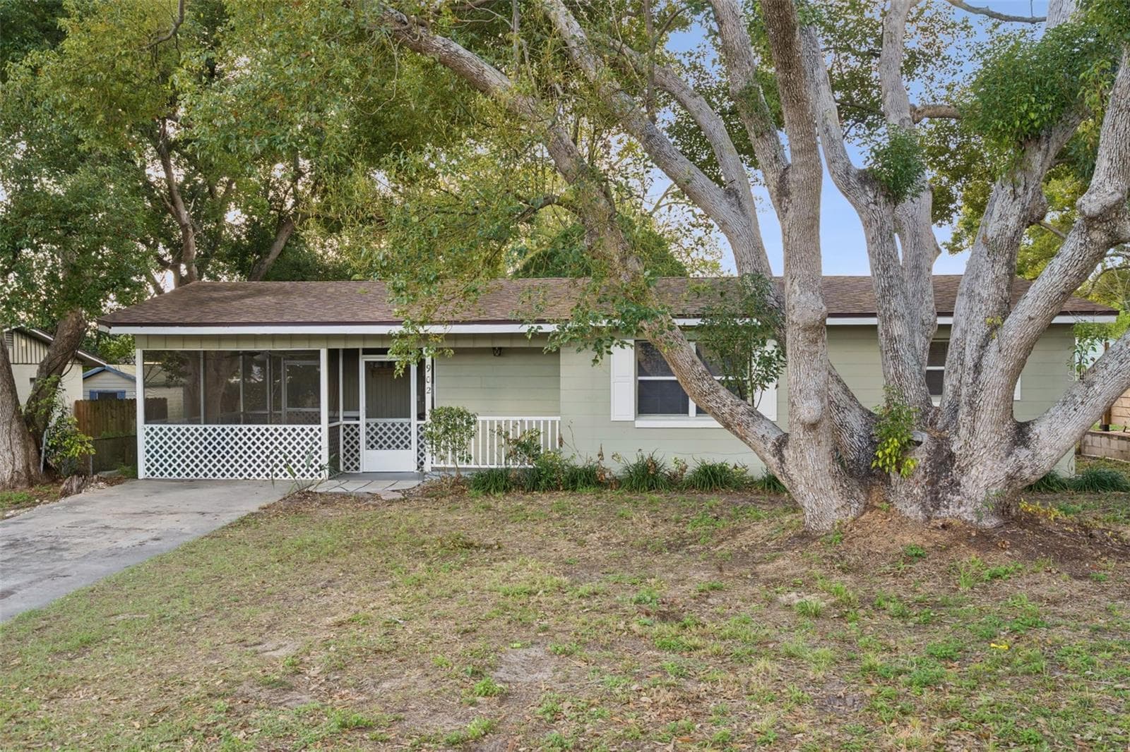 Single Family Residence at 902 S GALENA AVE, MINNEOLA, photo 3 of 20