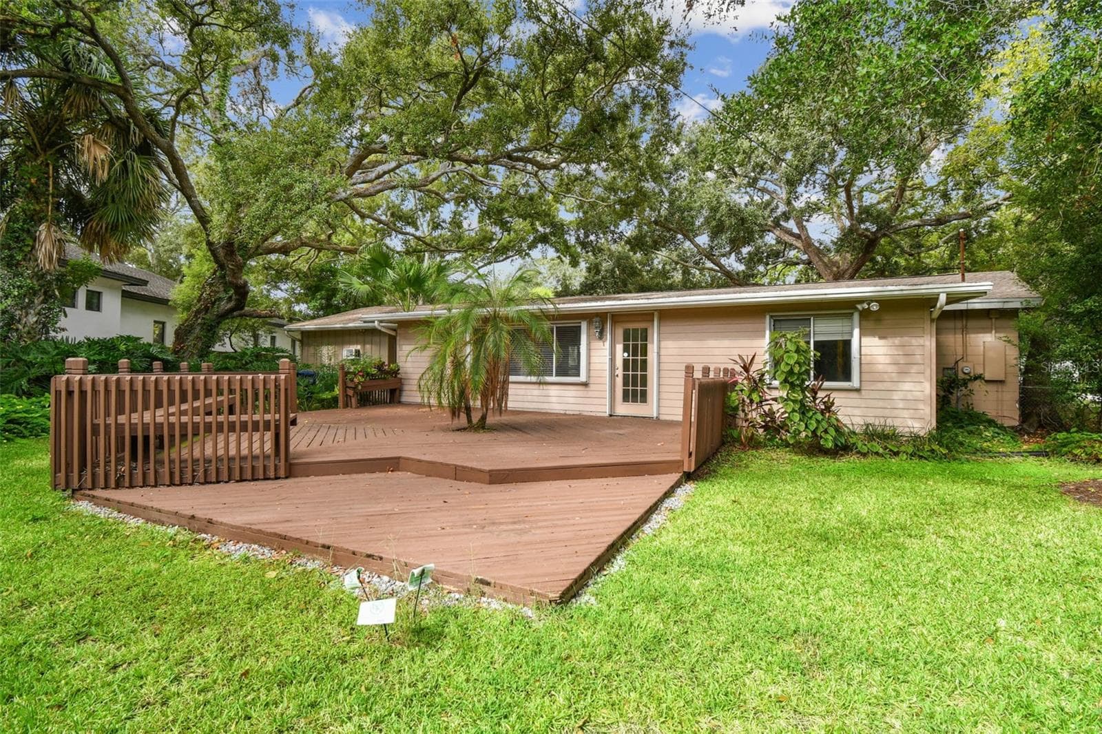 Single Family Residence at 4508 HENDERSON BLVD, TAMPA, photo 3 of 16