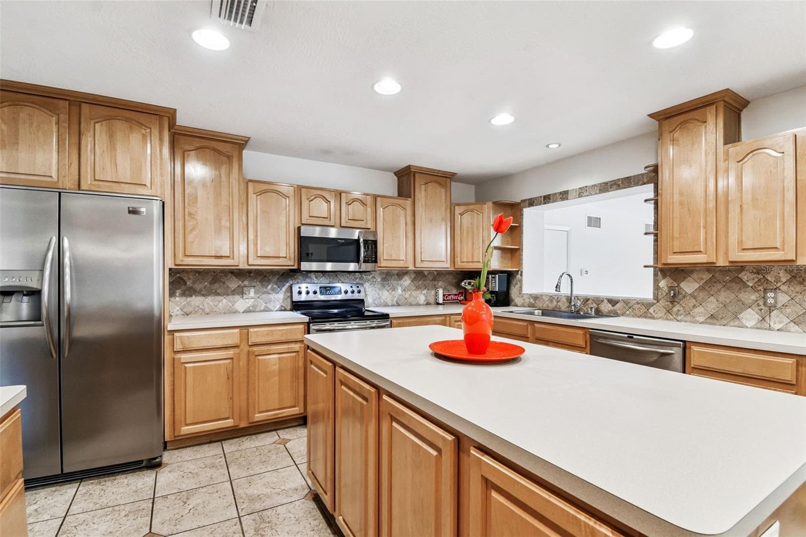 Single Family Residence at 4508 HENDERSON BLVD, TAMPA, photo 9 of 16
