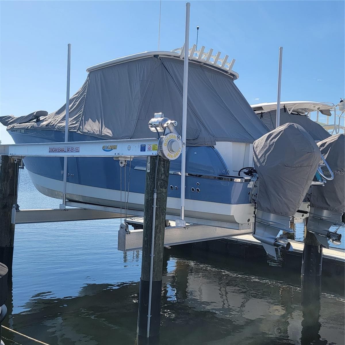 40 ft slip at marina with new 20k lift - 312 11TH AVE E, PALMETTO
