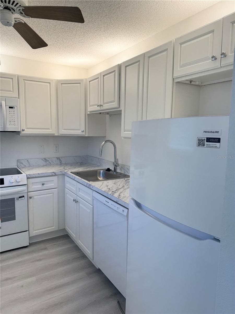 Condominium at 7425 BAY ISLAND DR S #103, SOUTH PASADENA, photo 9 of 28