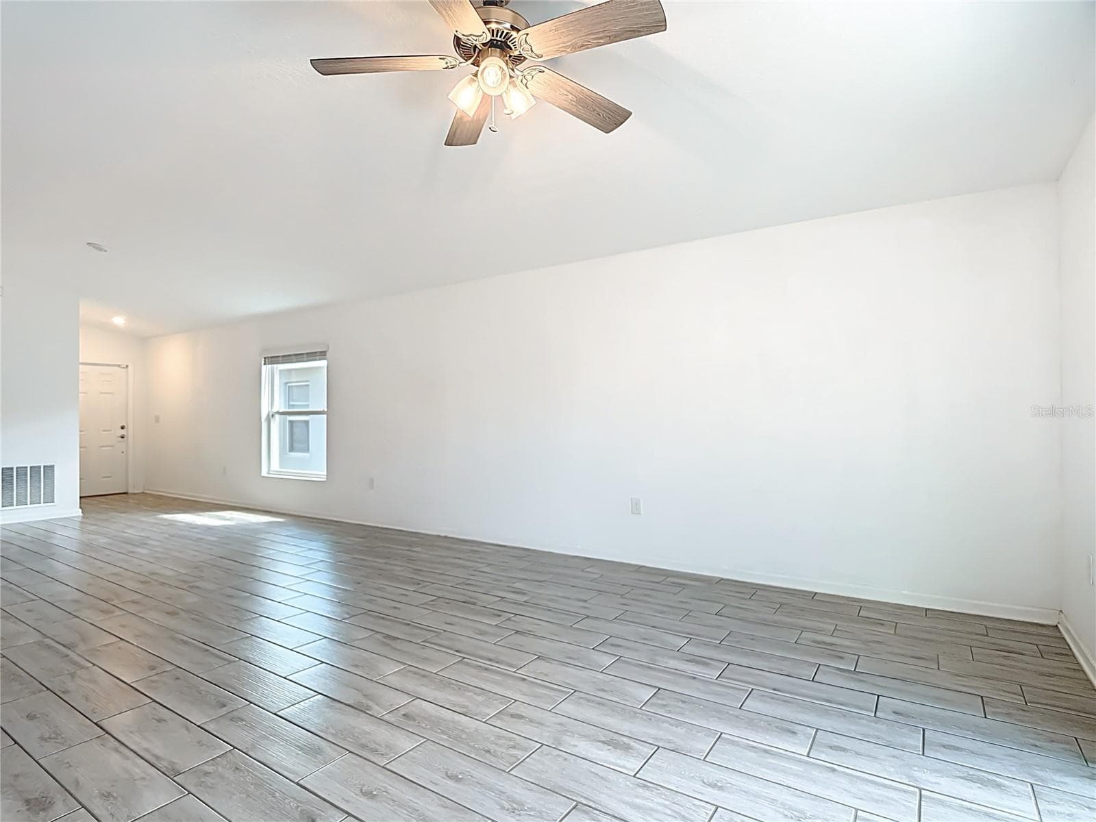Single Family Residence at 441 MACARTHUR ST, BARTOW, photo 15 of 43