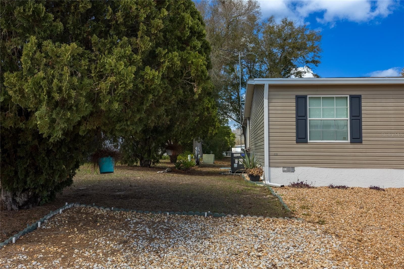 Manufactured Home at 8144 WEATHERFORD AVE, BROOKSVILLE, photo 5 of 69