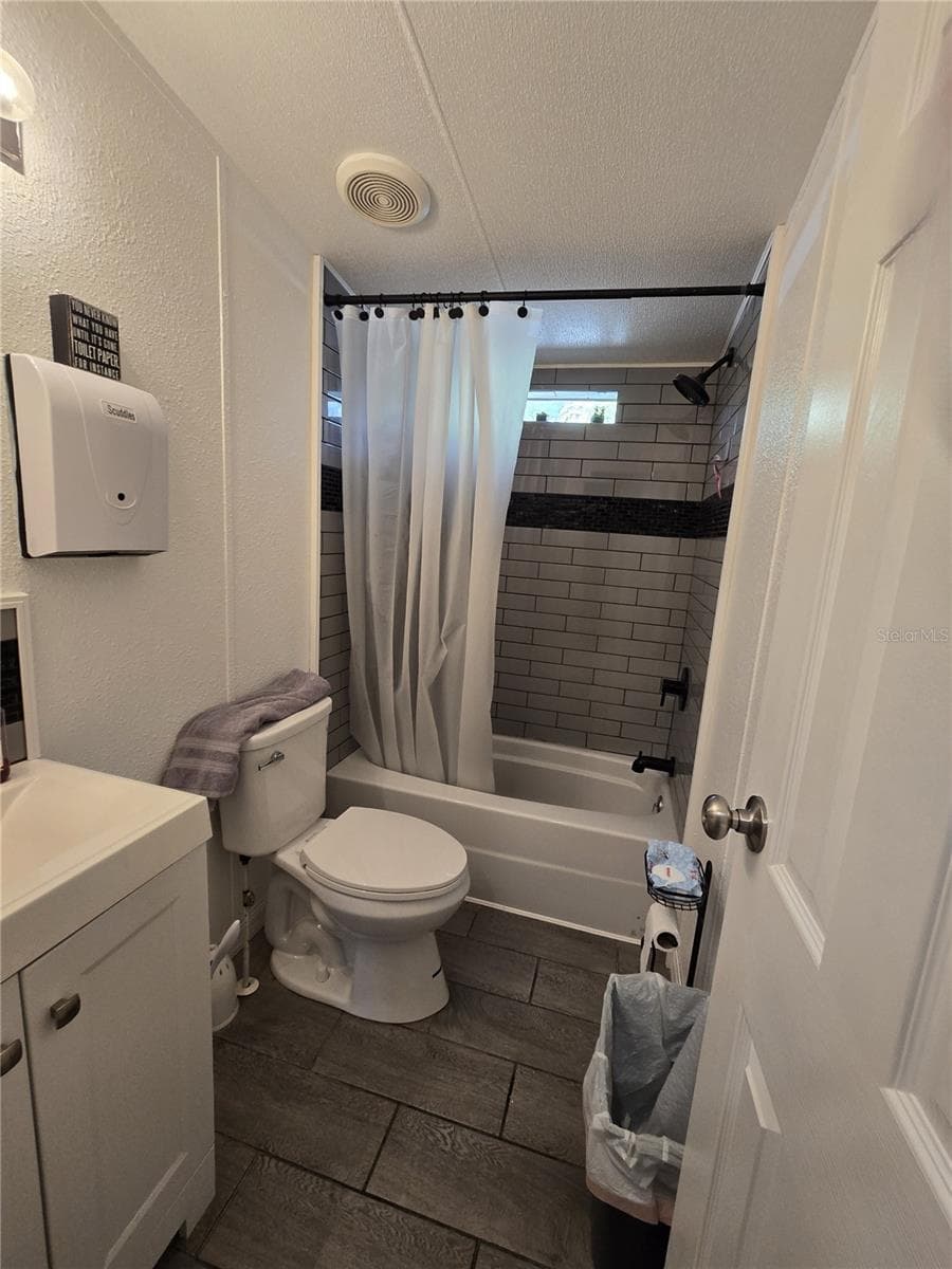 Manufactured Home at 5304 FAIRMONT RD, LAKE WALES, photo 52 of 92