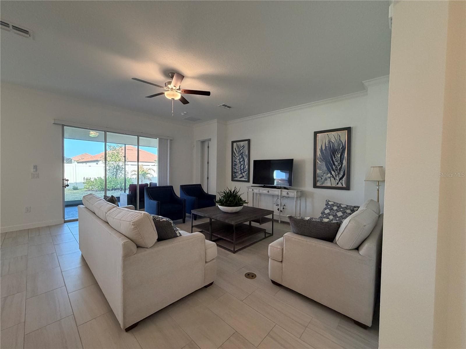 Single Family Residence at 17165 SCUBA CREST ST, WIMAUMA, photo 4 of 54