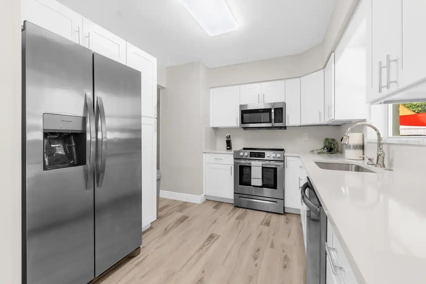 Single Family Residence at 8215 QUAIL RD, SEMINOLE, photo 4 of 25