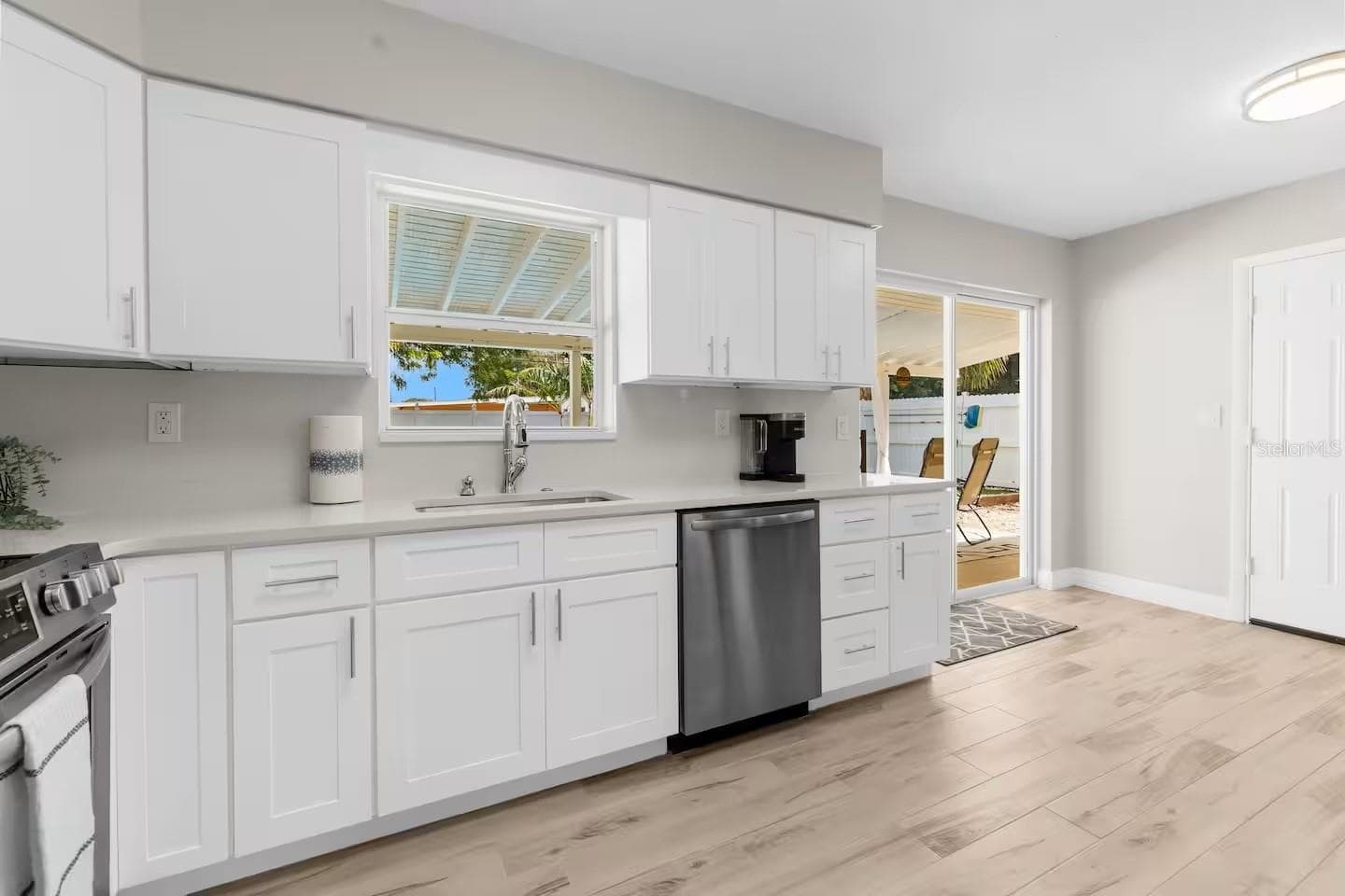 Single Family Residence at 8215 QUAIL RD, SEMINOLE, photo 6 of 25