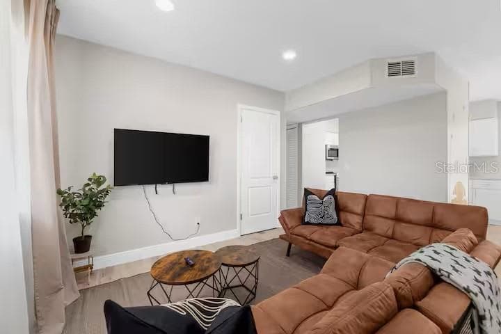 Single Family Residence at 8215 QUAIL RD, SEMINOLE, photo 3 of 25