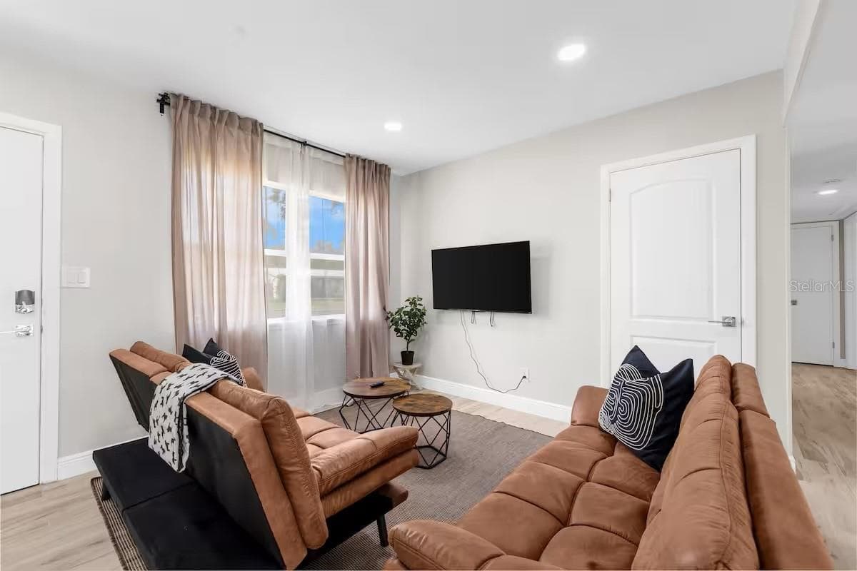 Single Family Residence at 8215 QUAIL RD, SEMINOLE, photo 10 of 25