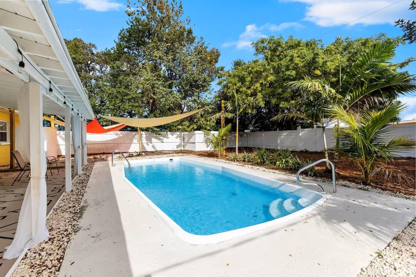 Single Family Residence at 8215 QUAIL RD, SEMINOLE, photo 19 of 25