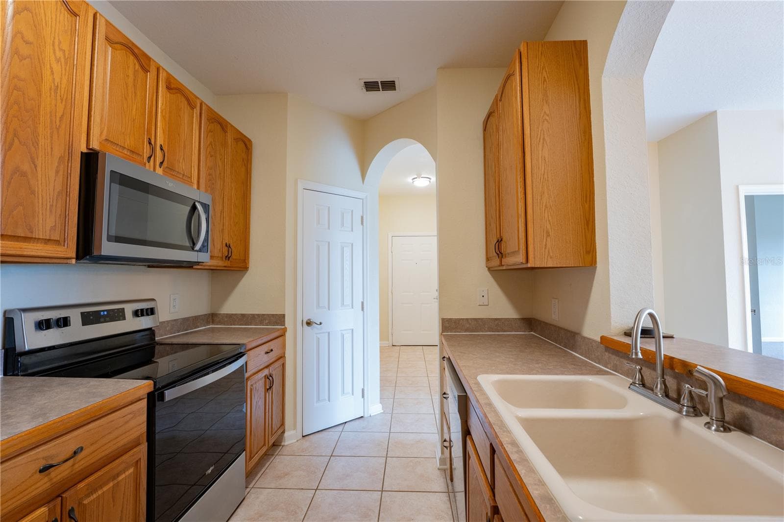 Condominium at 13536 TURTLE MARSH LOOP #523, ORLANDO, photo 4 of 19