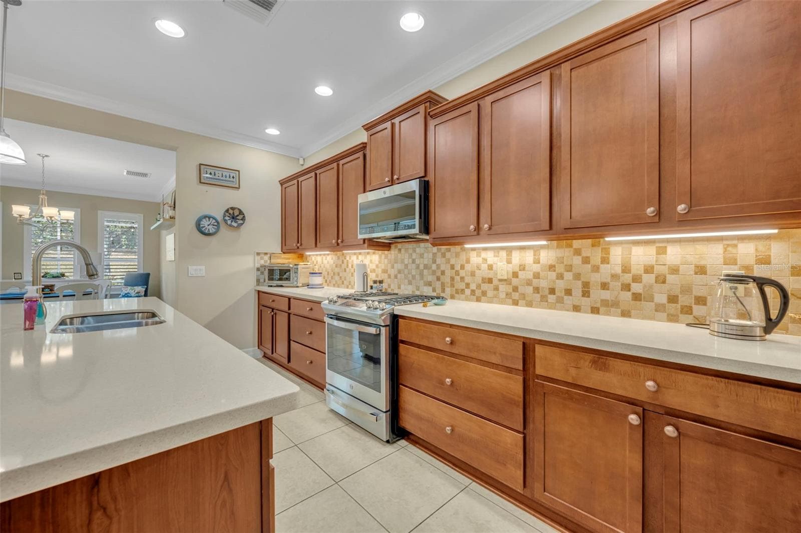 Single Family Residence at 115 SALT MARSH LN, GROVELAND, photo 19 of 45