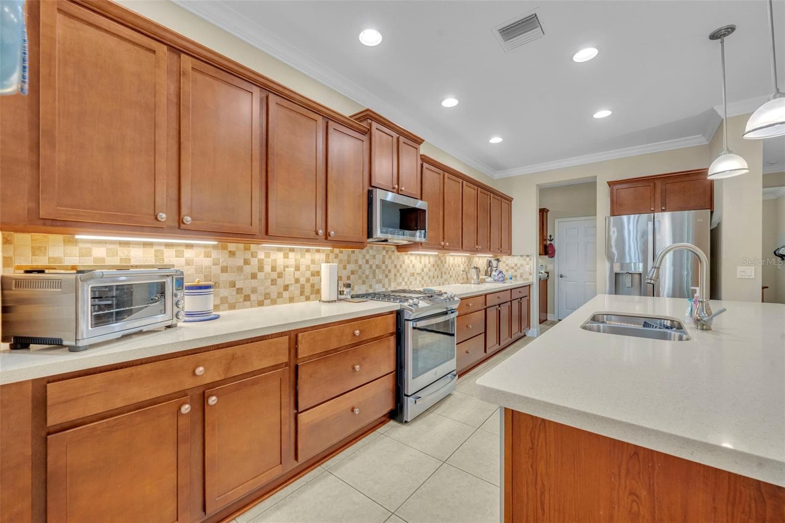 Single Family Residence at 115 SALT MARSH LN, GROVELAND, photo 20 of 45