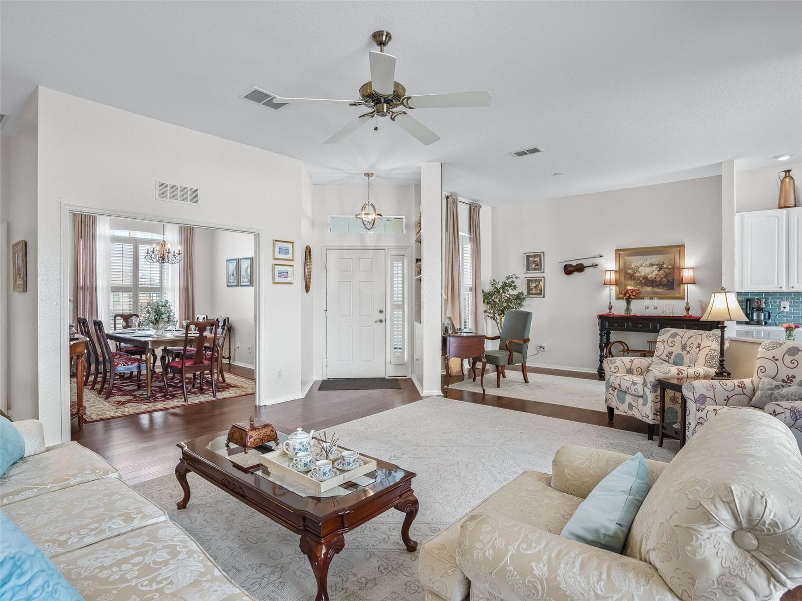 Living area opens to Sitting area & Dining area - 11900 SE 178TH ST, SUMMERFIELD