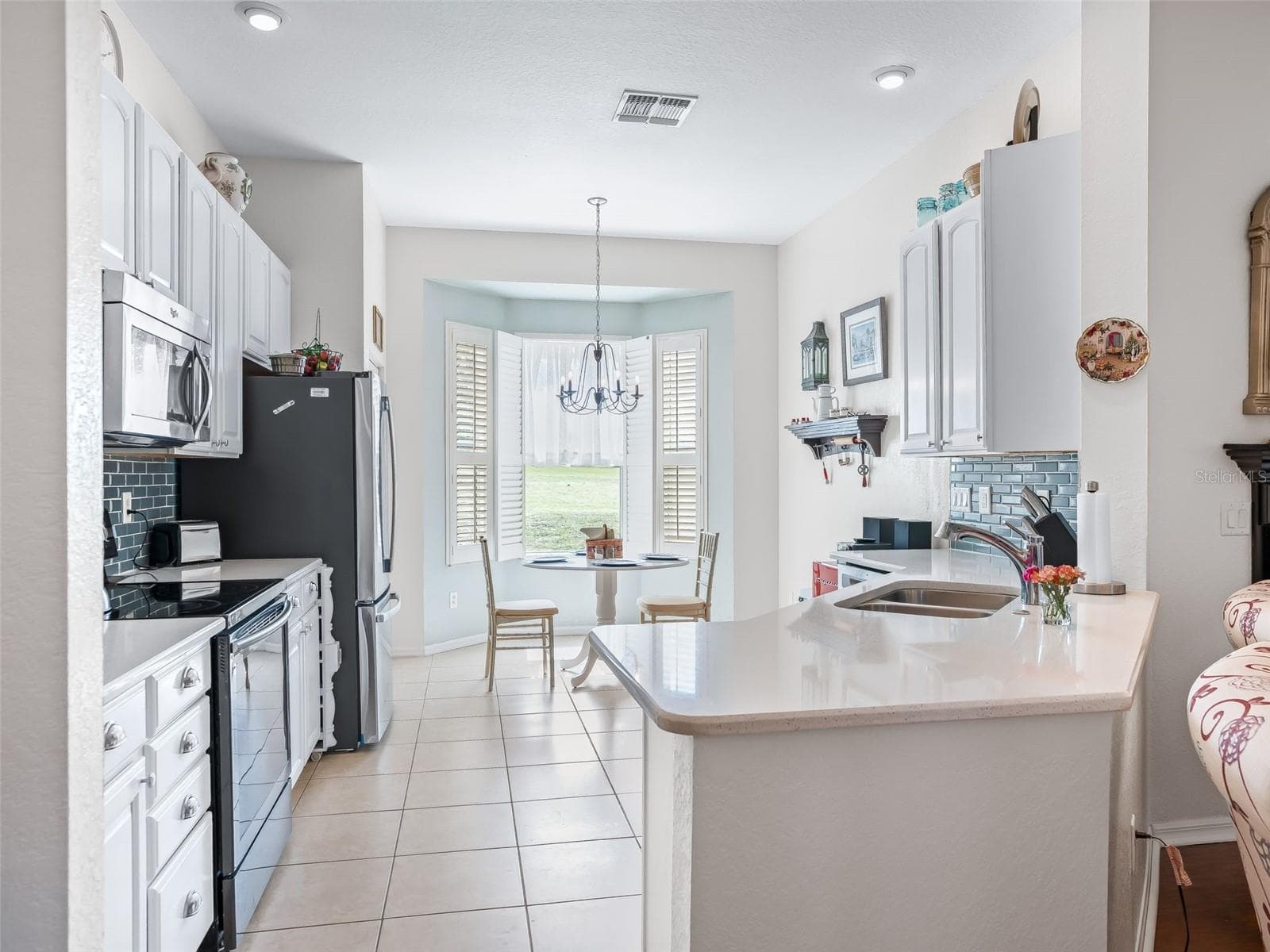 Eat in Kitchen w/Tile flooring - 11900 SE 178TH ST, SUMMERFIELD