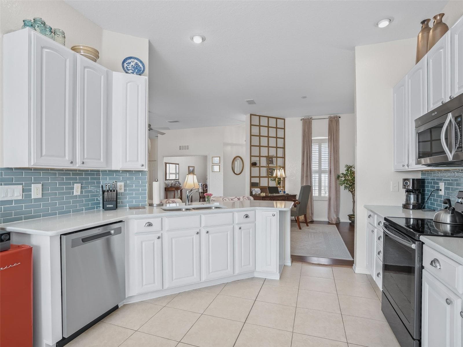 Plenty of Counter Space & Storage! - 11900 SE 178TH ST, SUMMERFIELD