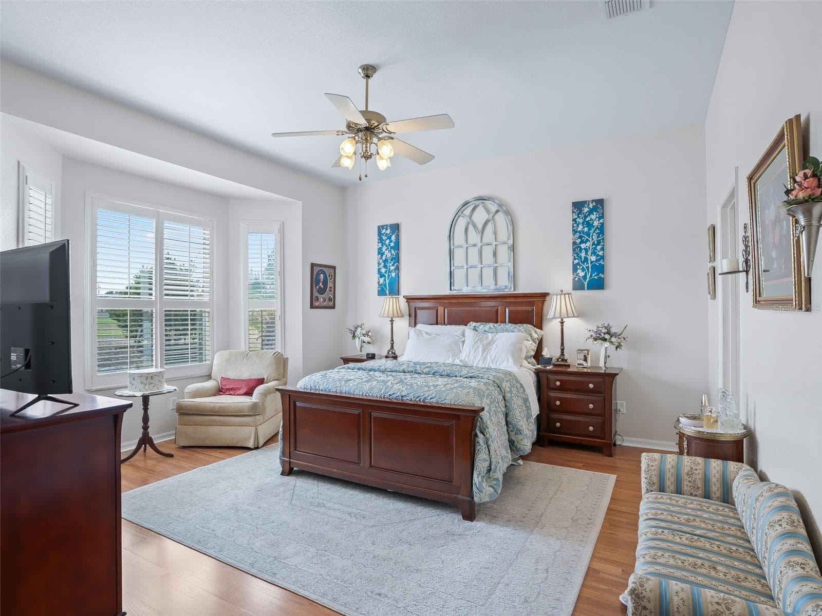 Primary Suite w/Plantation Shutters & Laminate Flooring - 11900 SE 178TH ST, SUMMERFIELD