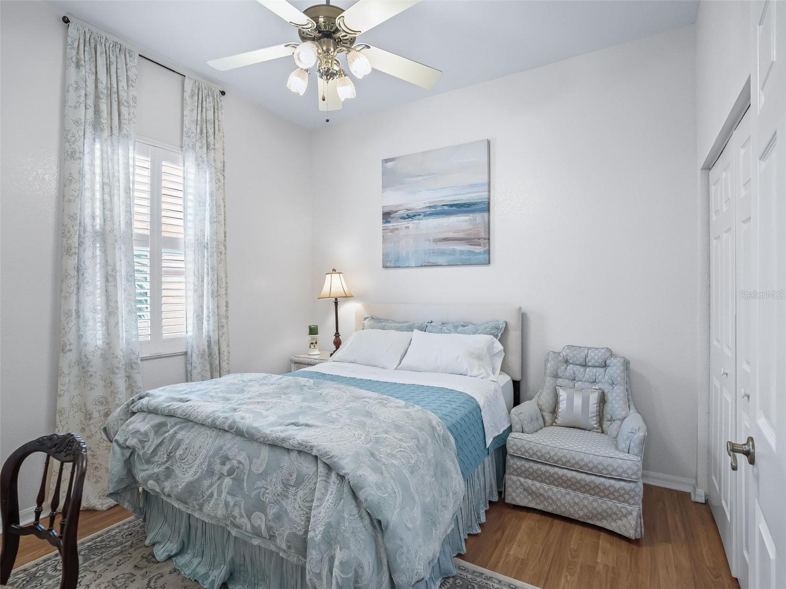 Bedroom 2 w/Laminate flooring - 11900 SE 178TH ST, SUMMERFIELD