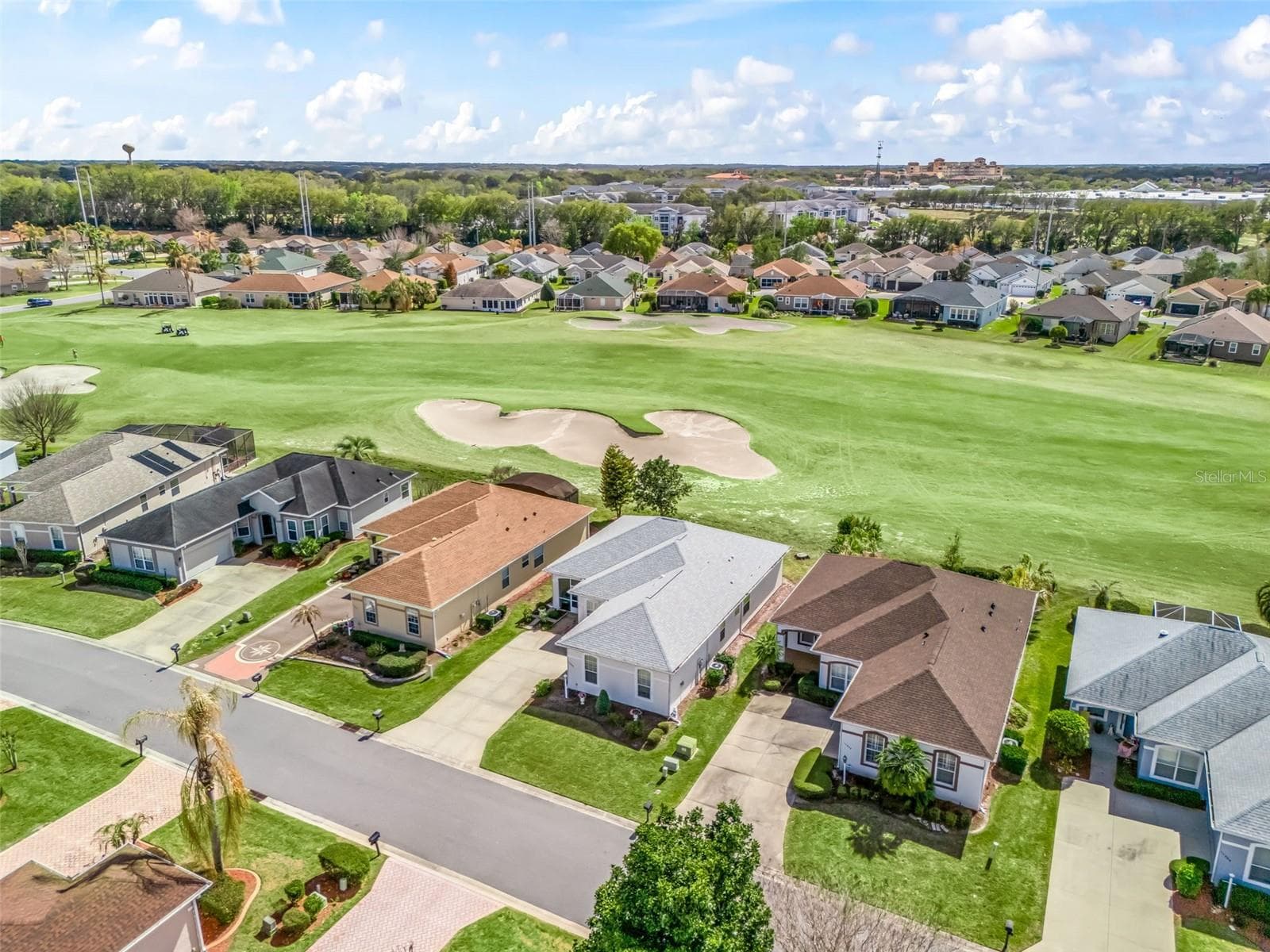 Custom Kingsley on the Golf Course-ROOF 2020! - 11900 SE 178TH ST, SUMMERFIELD