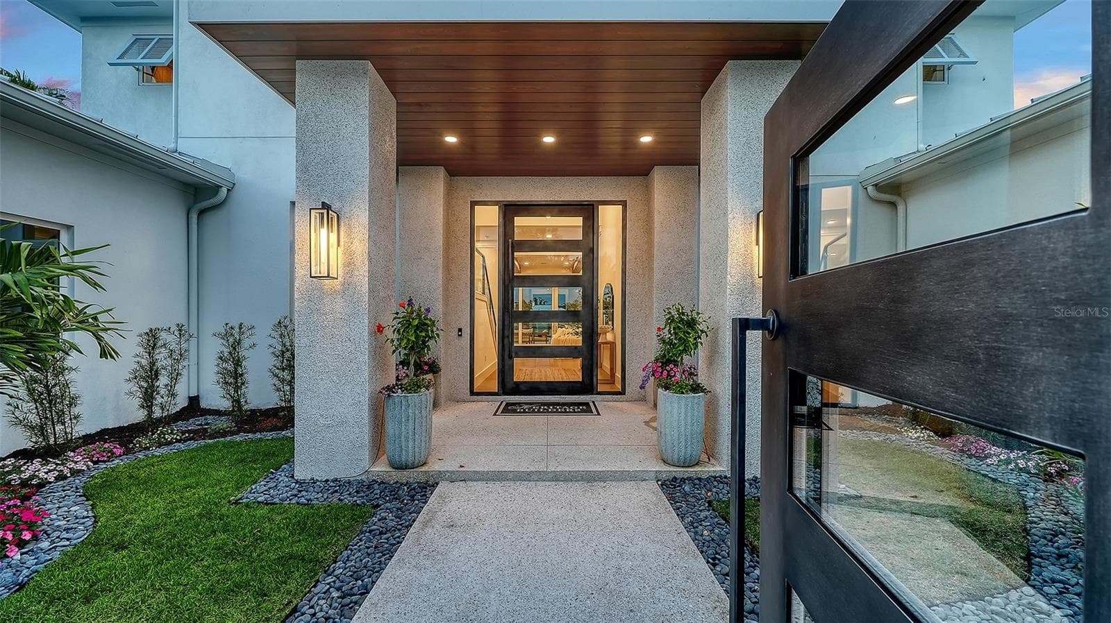 Single Family Residence at 1521 S LAKE SHORE DR, SARASOTA, photo 13 of 75