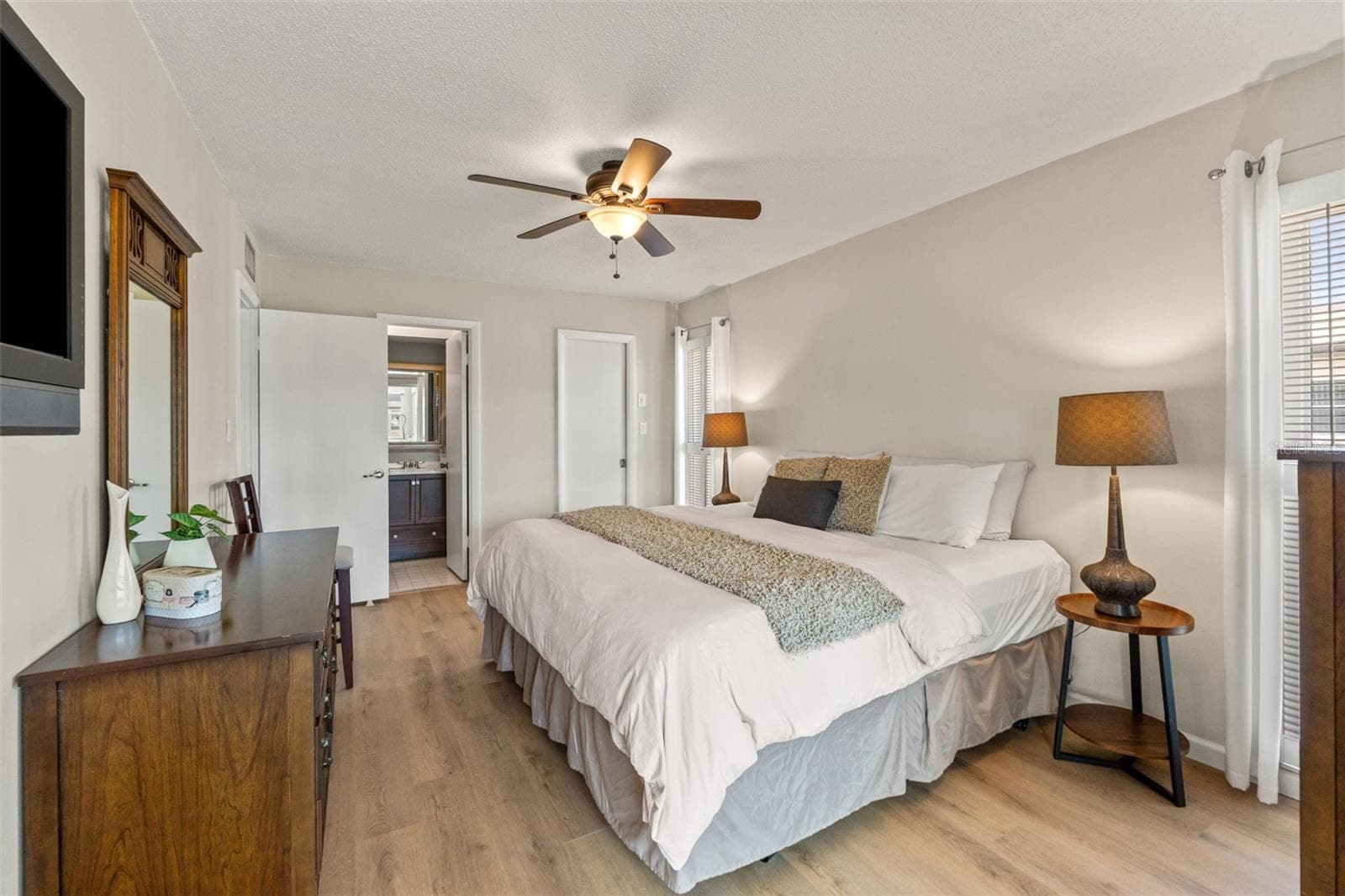 Condominium at 5111 AMULET DR #202, NEW PORT RICHEY, photo 5 of 31