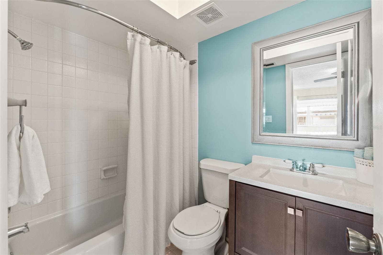 Condominium at 5111 AMULET DR #202, NEW PORT RICHEY, photo 6 of 31