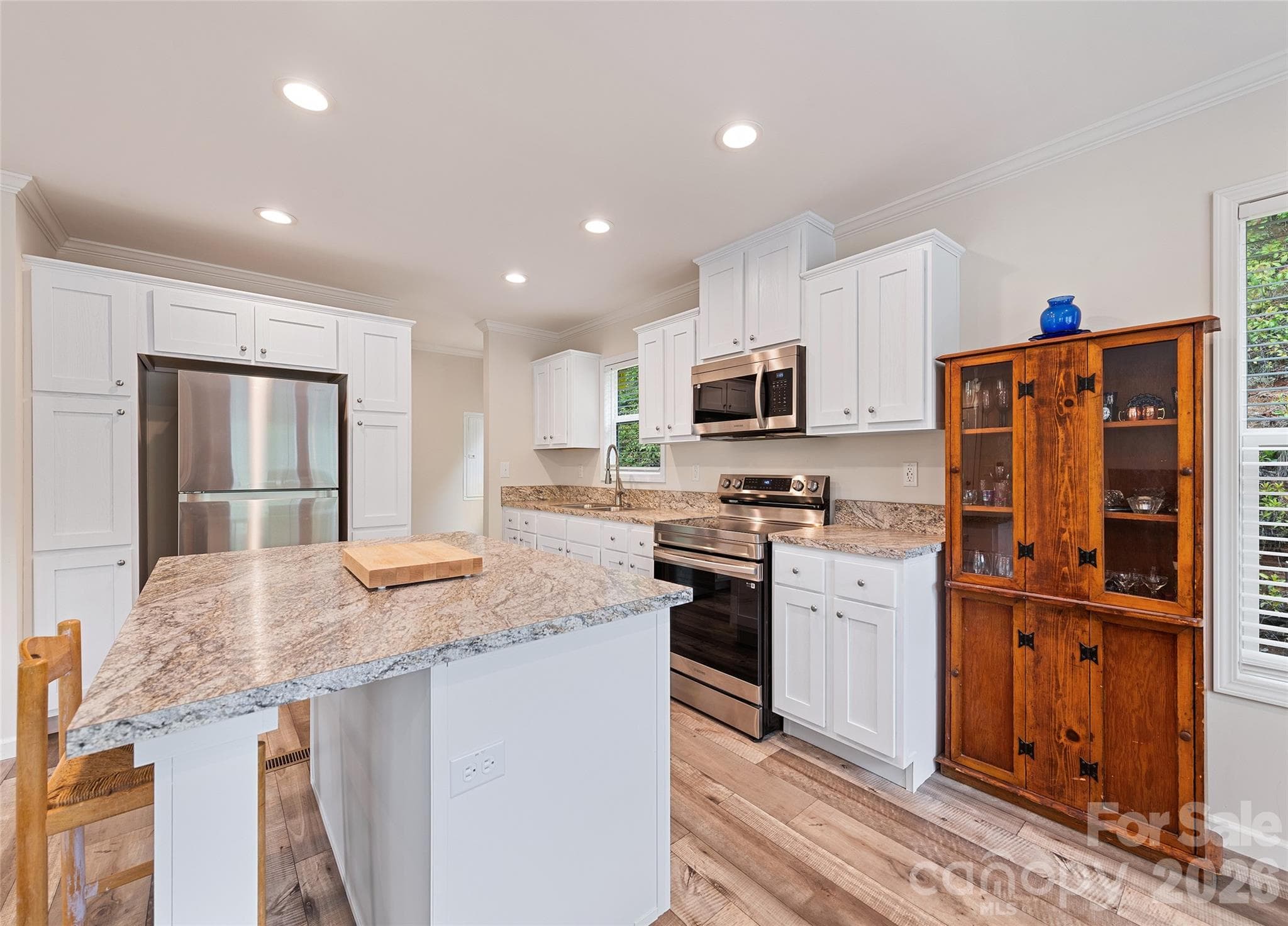 Nice countertops - Maggie Valley