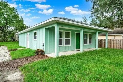 Single Family Residence at 40091 OAKRIDGE DR, LADY LAKE, photo 2 of 20