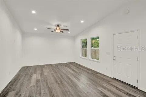 Single Family Residence at 40091 OAKRIDGE DR, LADY LAKE, photo 5 of 20