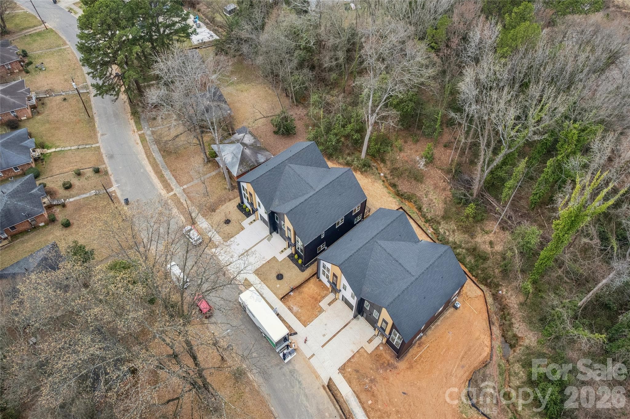Townhouse at 2416 Crestview Drive, Charlotte, photo 5 of 47