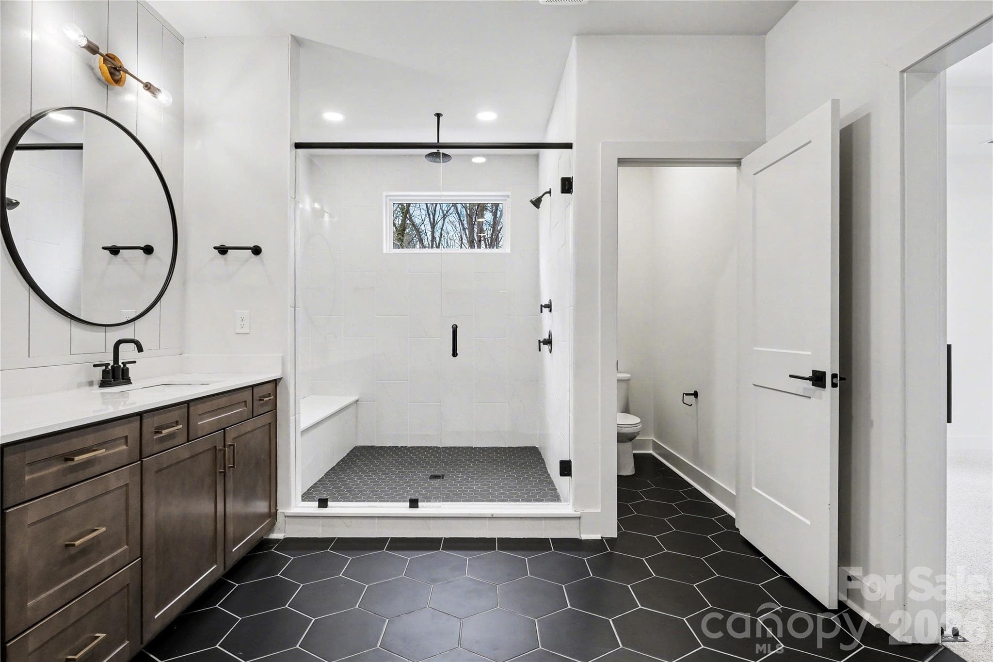 Townhouse at 2416 Crestview Drive, Charlotte, photo 33 of 47