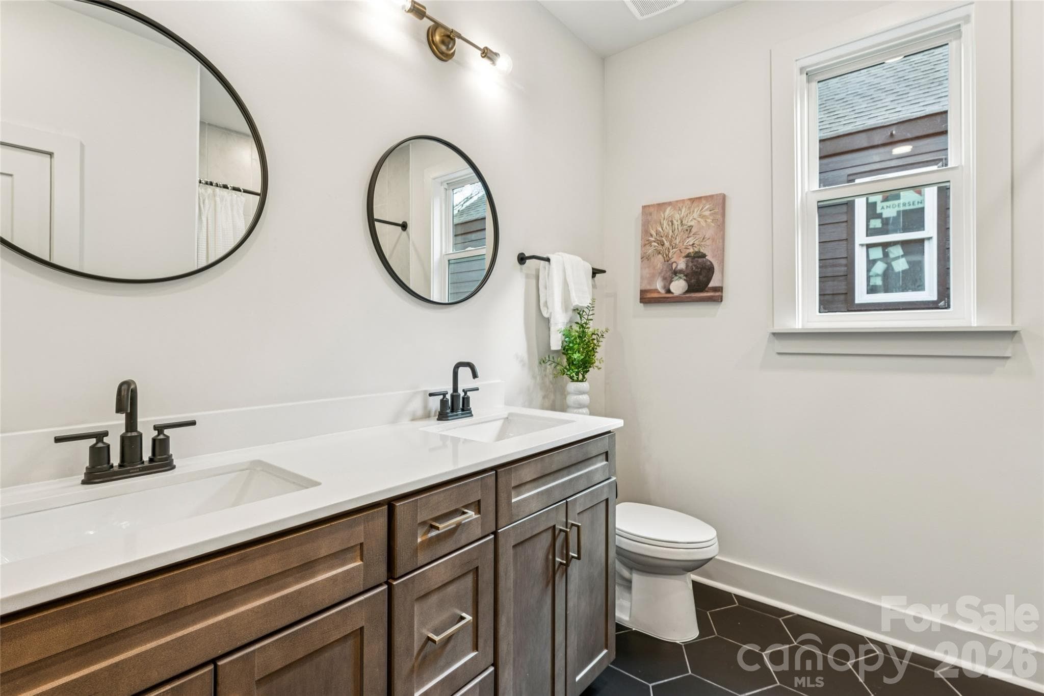 Townhouse at 2416 Crestview Drive, Charlotte, photo 38 of 47