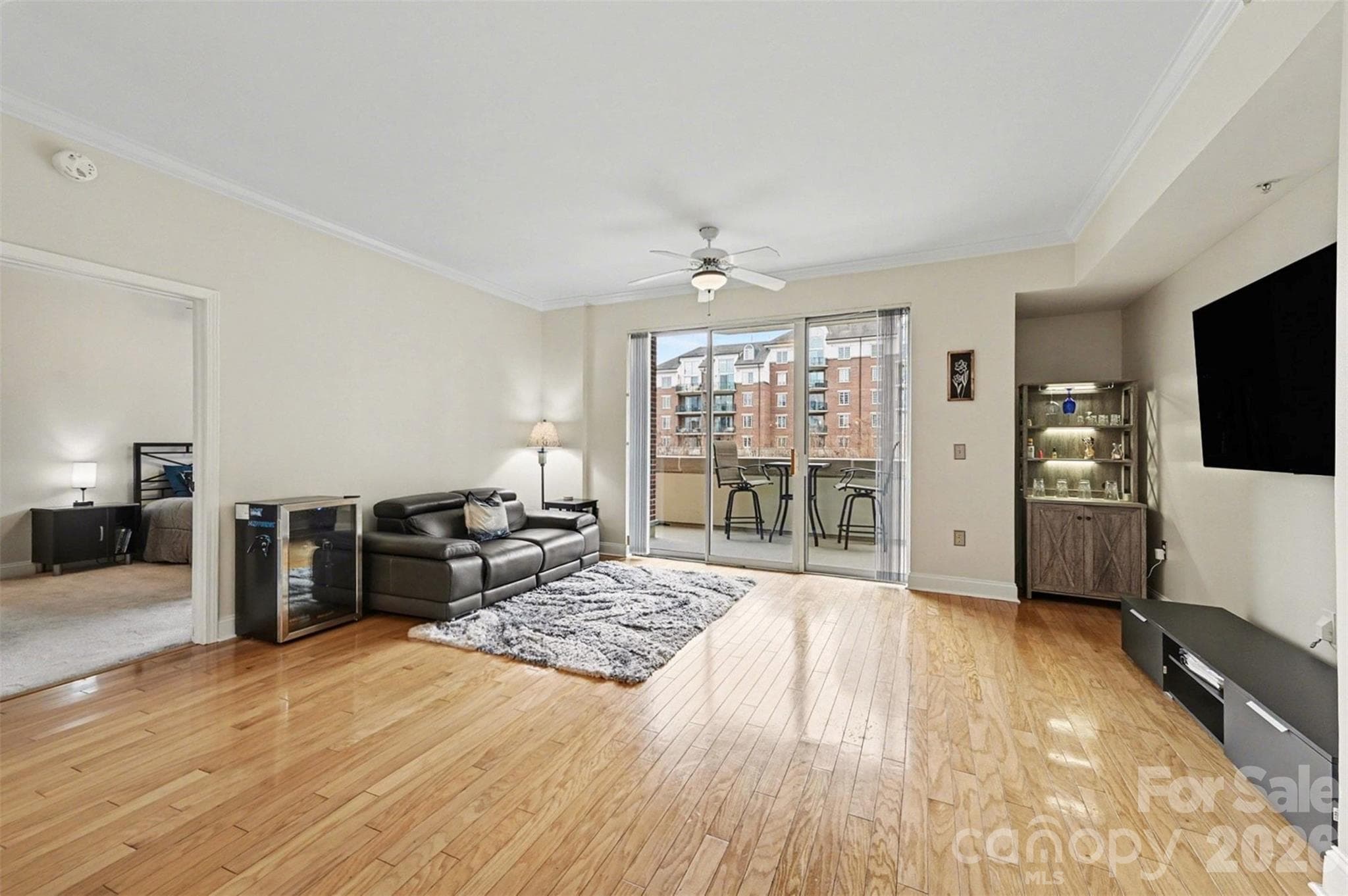 Condominium at 300 W 5th Street, Charlotte, photo 8 of 30
