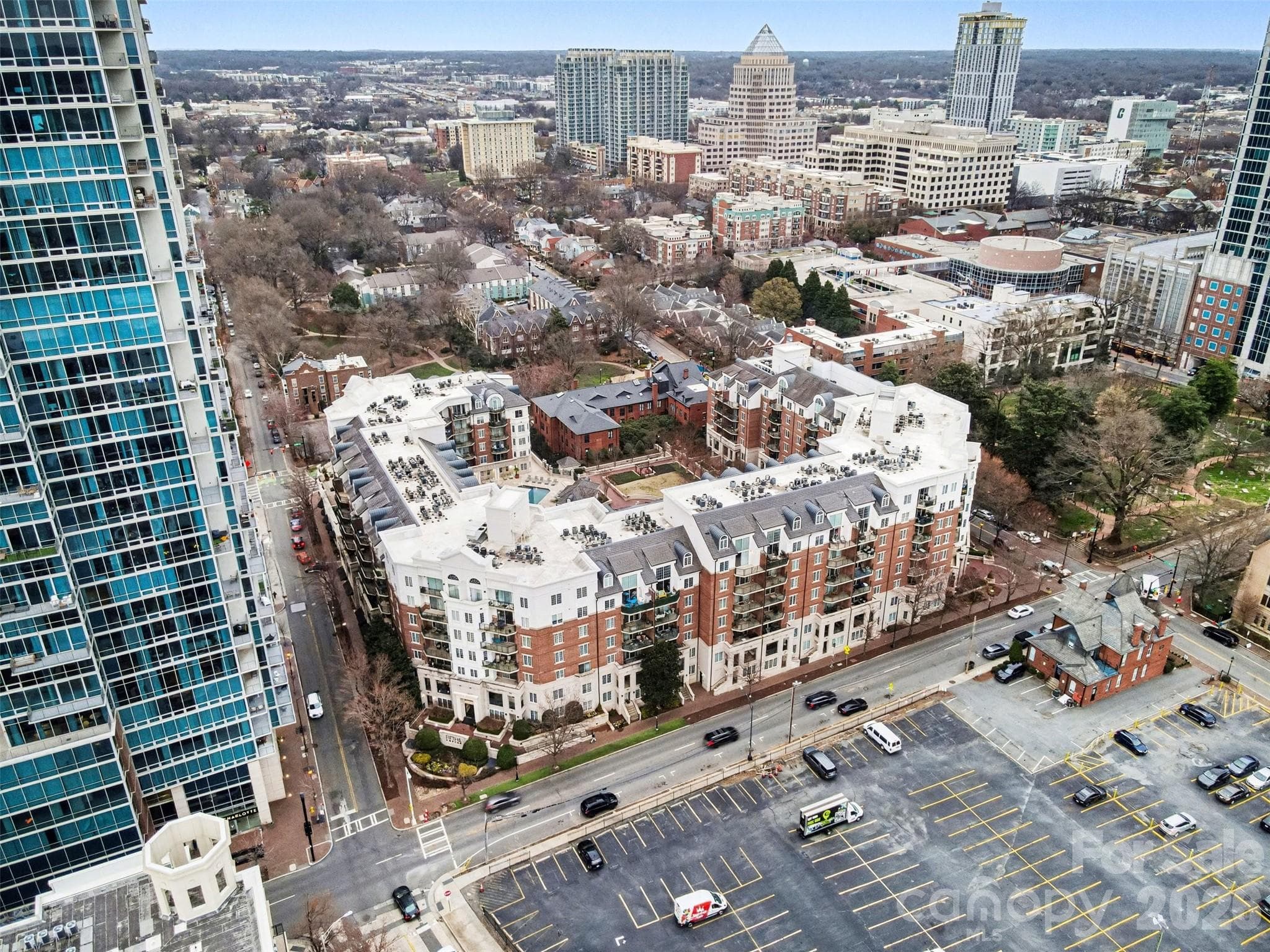 Condominium at 300 W 5th Street, Charlotte, photo 19 of 30