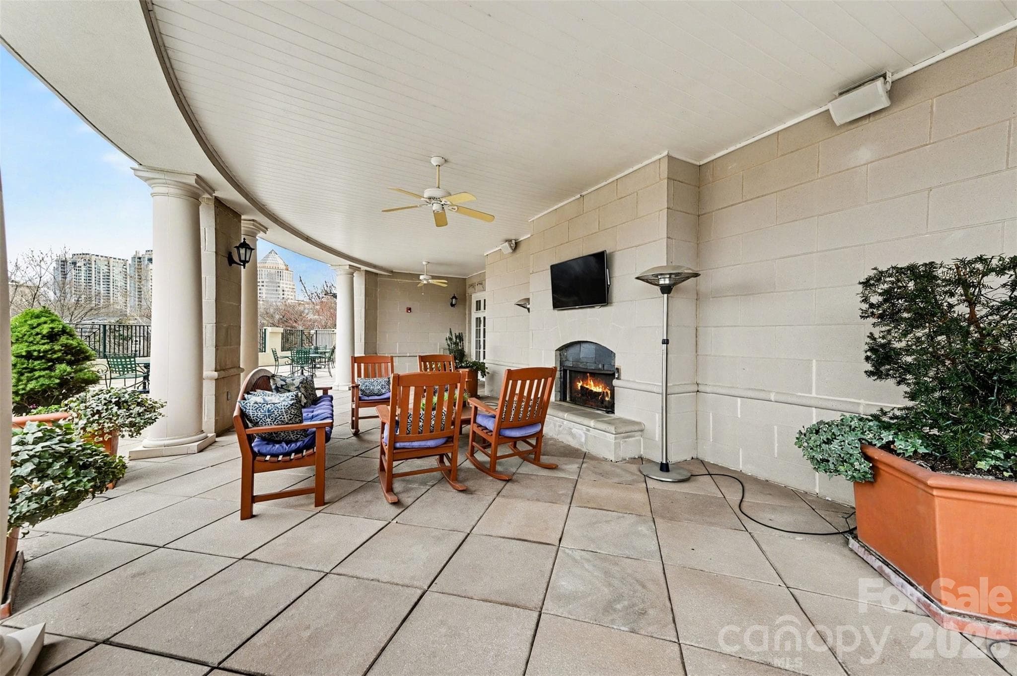 Condominium at 300 W 5th Street, Charlotte, photo 29 of 30