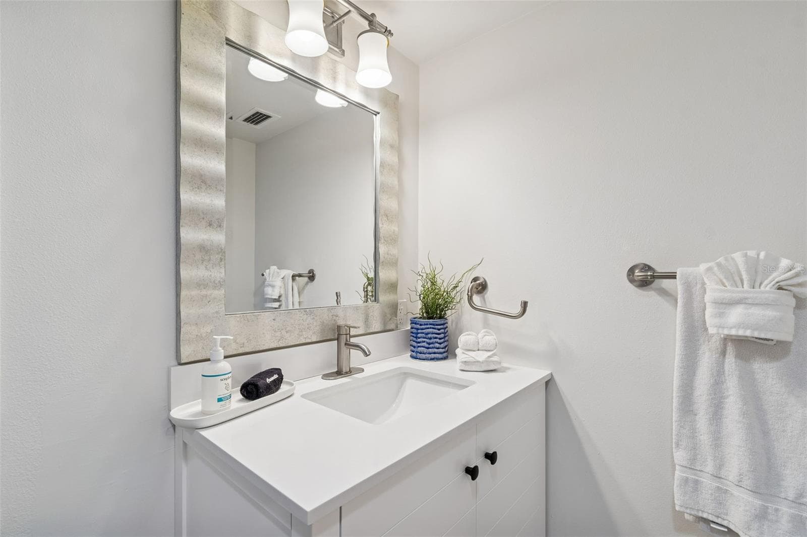 Condo - Hotel at 4510 GULF BLVD #308, ST PETE BEACH, photo 22 of 33