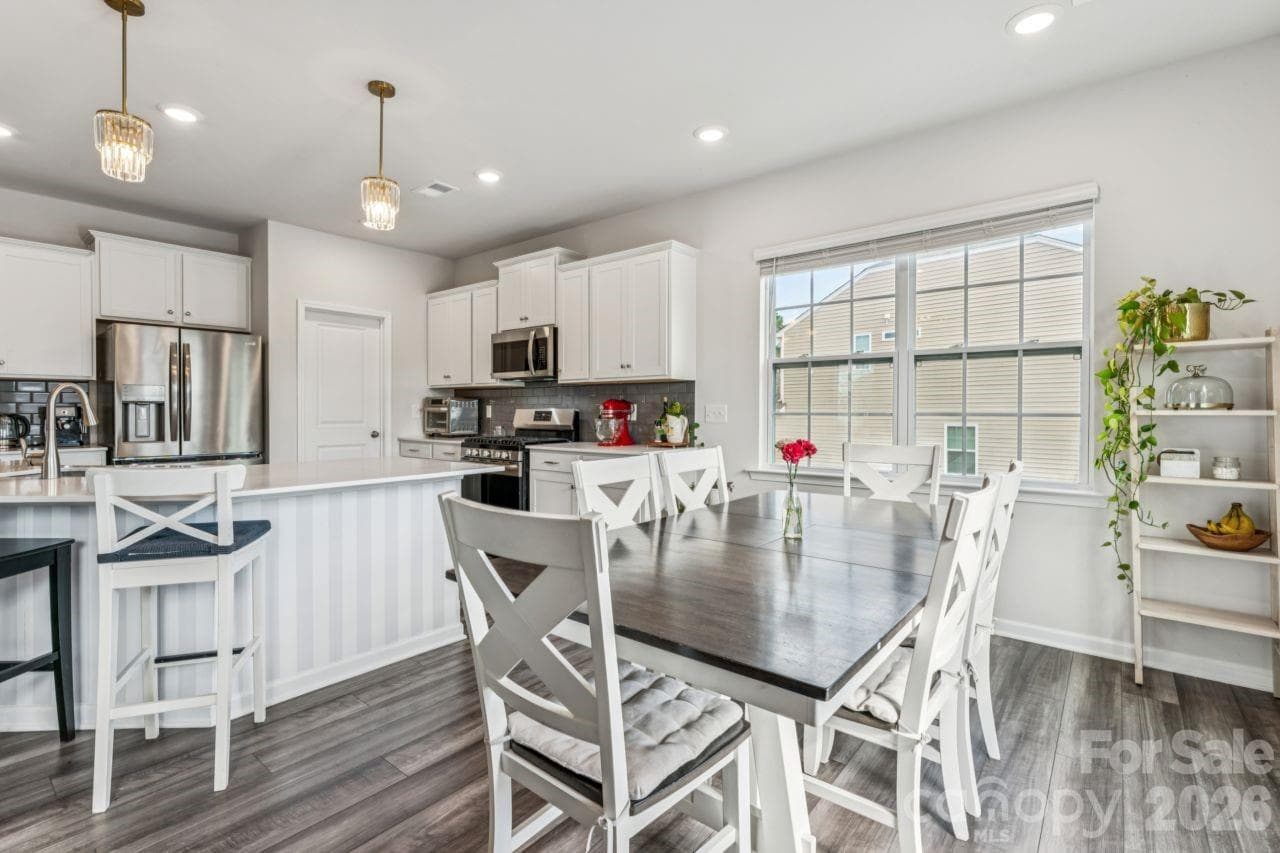 Single Family Residence at 221 Shadowbrook Way, Camden, photo 14 of 31