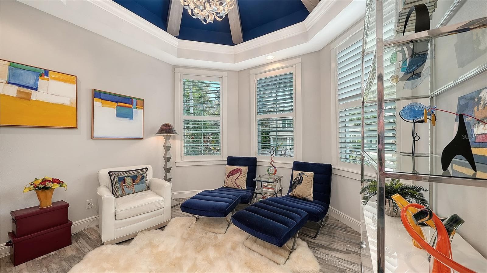 Can you say drama! This is a great den/office space! - 1794 CUNLIFF LN, SARASOTA