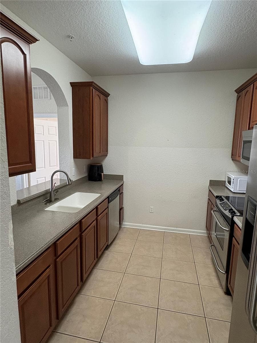 Condominium at 4102 BREAKVIEW DR #40103, ORLANDO, photo 6 of 17