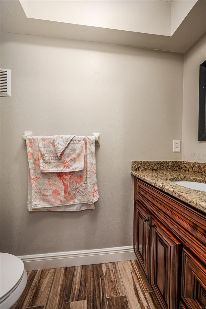 Single Family Residence at 930 SYMPHONY ISLES BLVD, APOLLO BEACH, photo 14 of 38