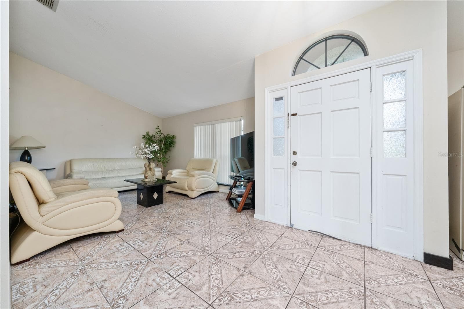 Single Family Residence at 12017 FAMBRIDGE, ORLANDO, photo 7 of 42