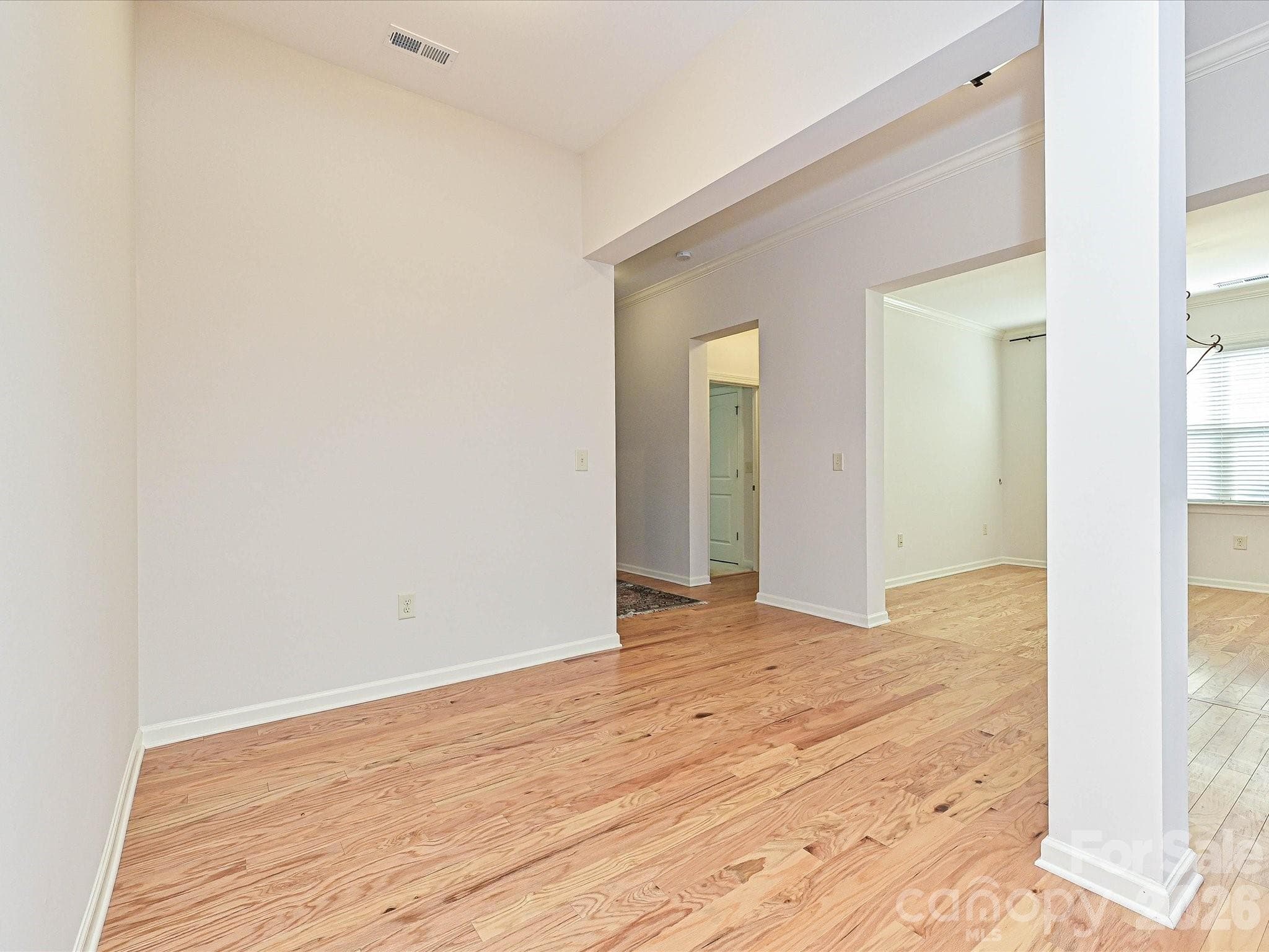 Flex space/ Open Floorplan - 2004 Rockbrook Lane, Belmont