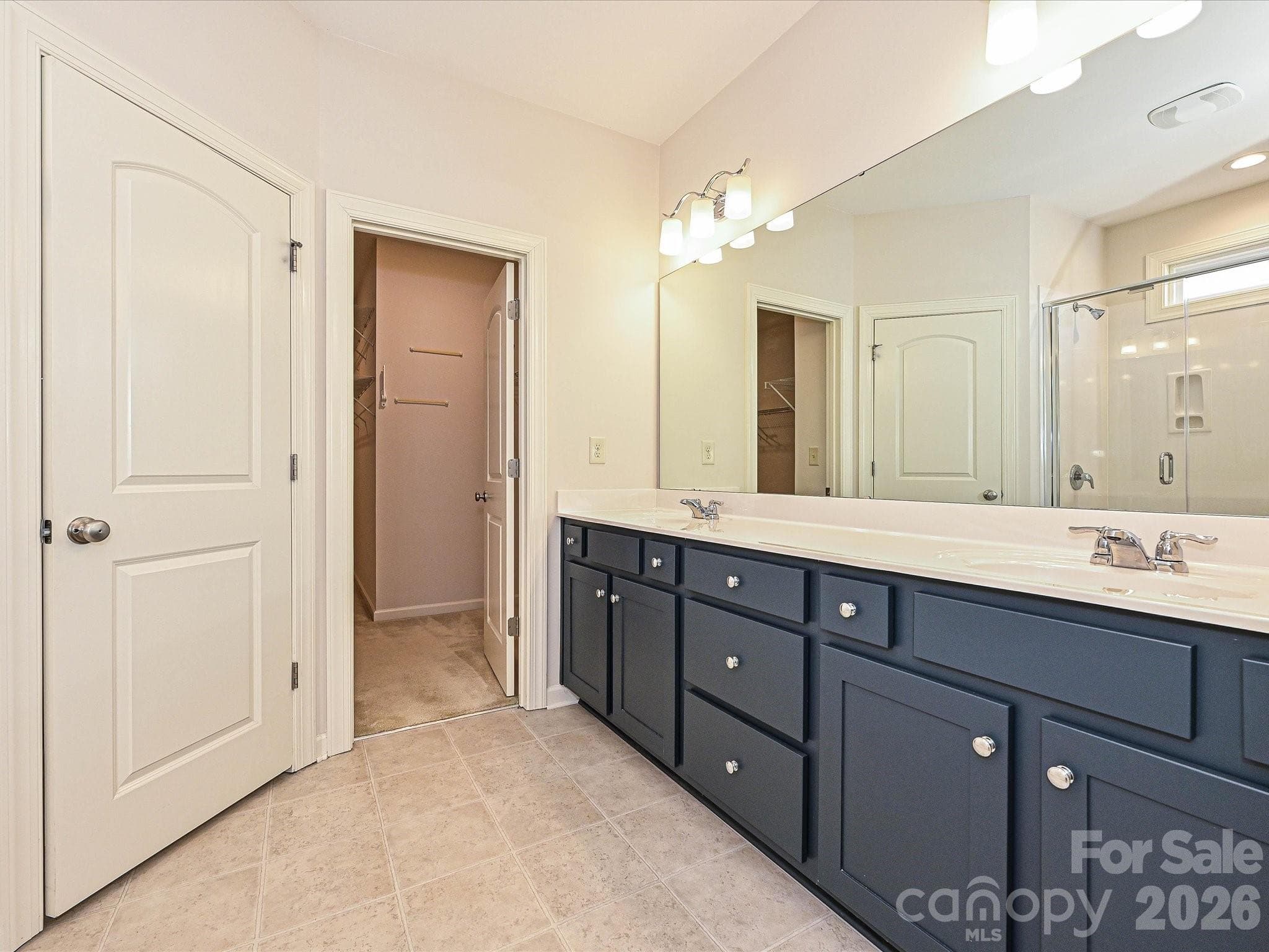 Primary Bath suite with double vanity - 2004 Rockbrook Lane, Belmont