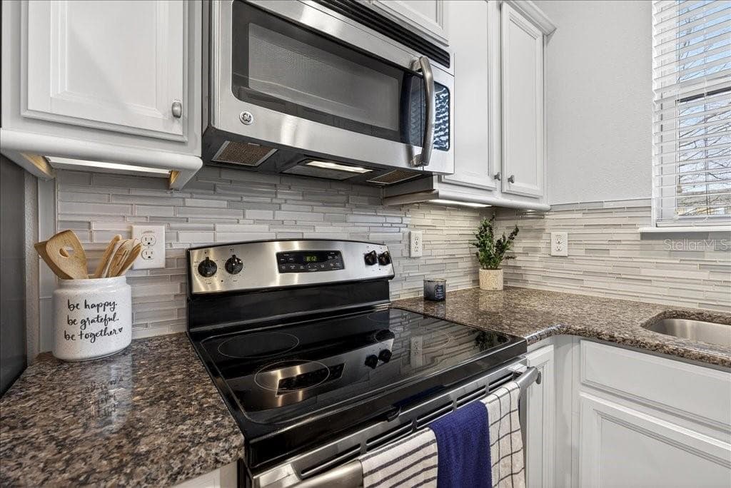 Townhouse at 165 ASTON GRANDE DR, DAYTONA BEACH, photo 3 of 36