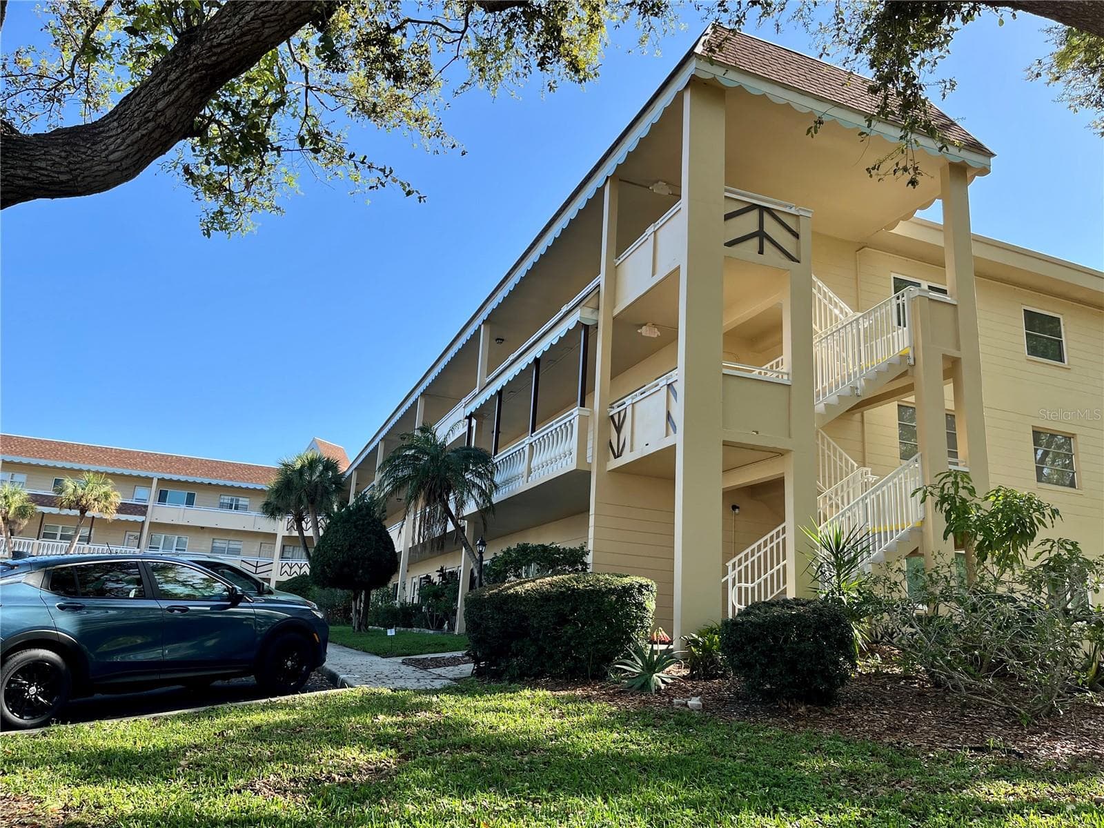 2041 AUSTRALIA WAY W #49